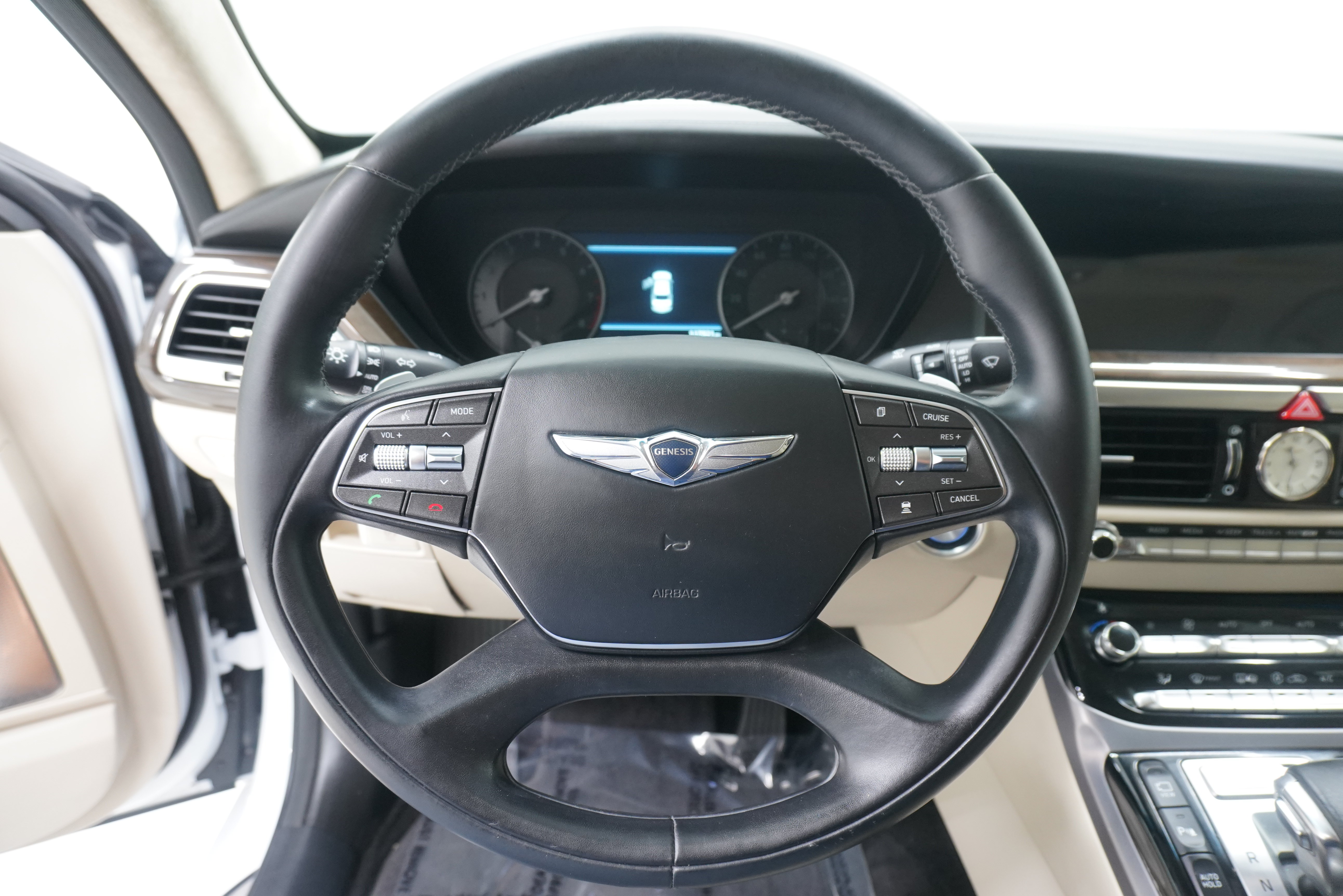 Used 2018 Genesis G90 5.0 Ultimate AWD/4WD image 16