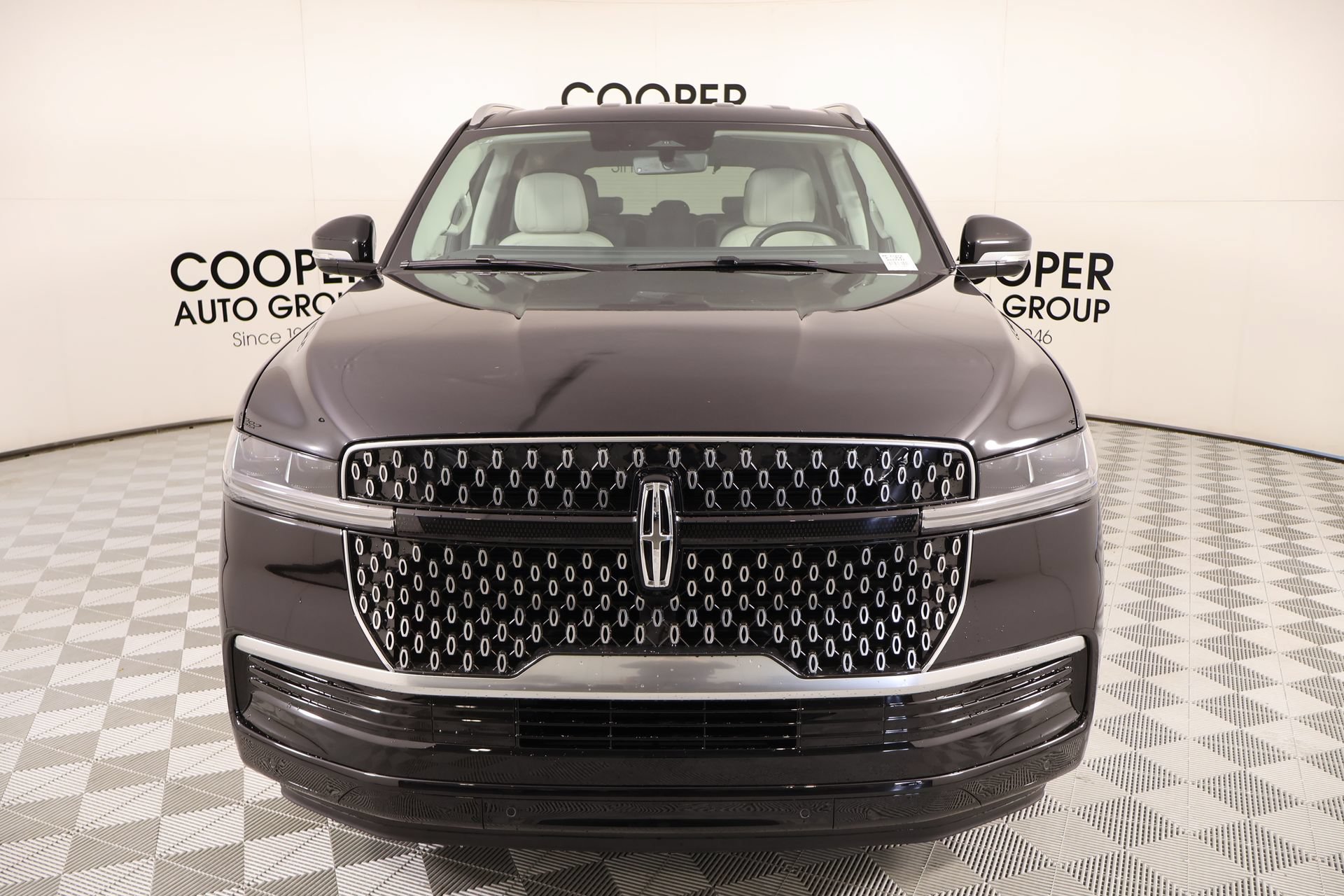 New 2026 Lincoln Navigator Premiere AWD/4WD image 9
