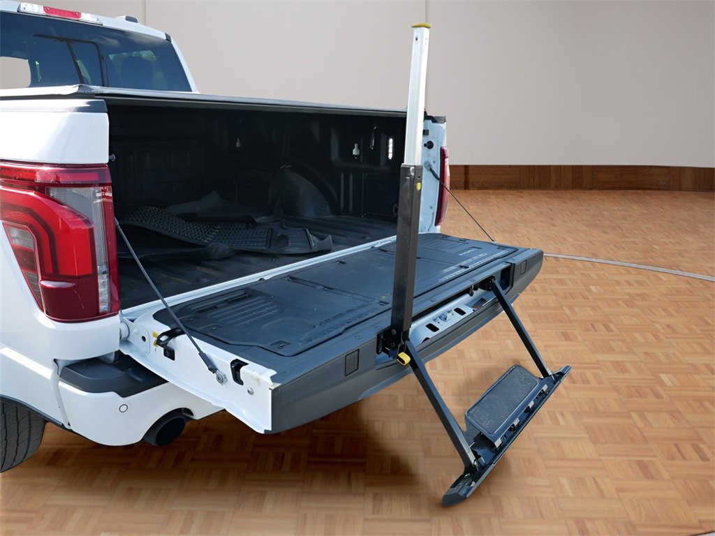 Used 2024 Ford F150 Lariat w/ Equipment Group 502A High image 12