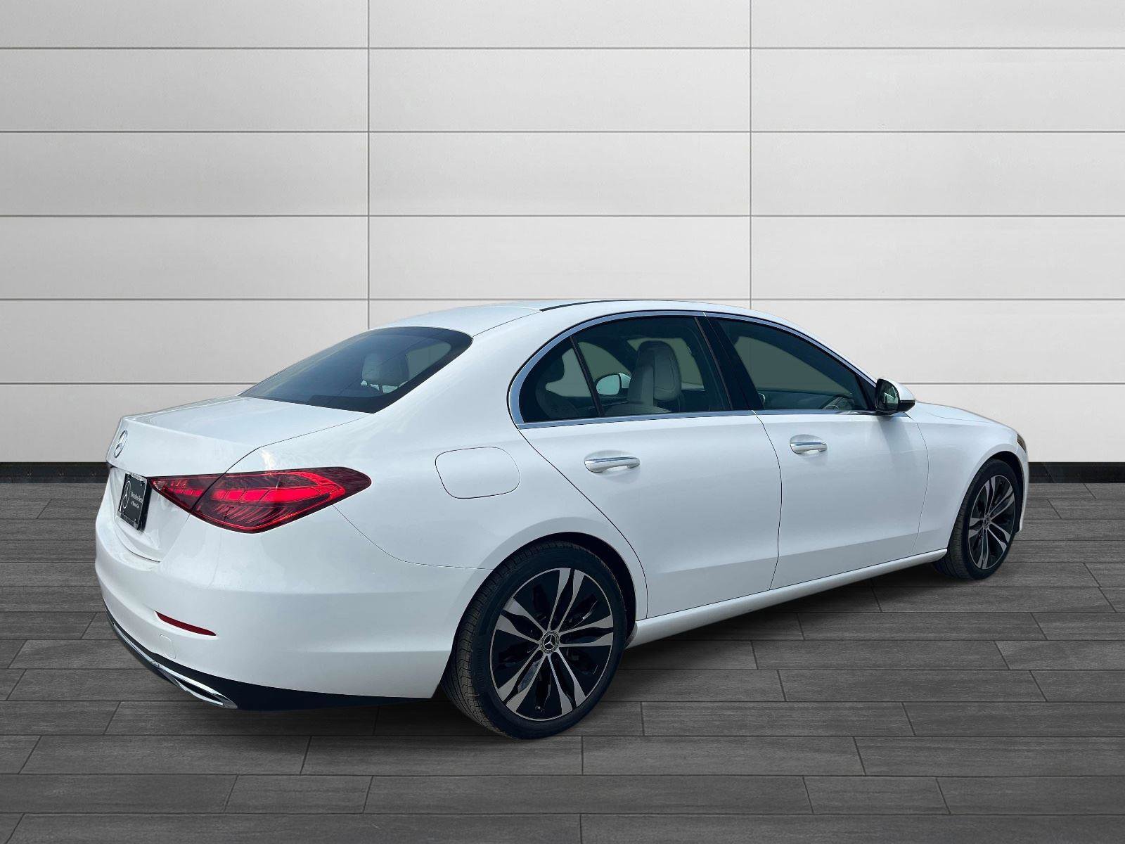 Used 2022 Mercedes-Benz C 300 Sedan image 3
