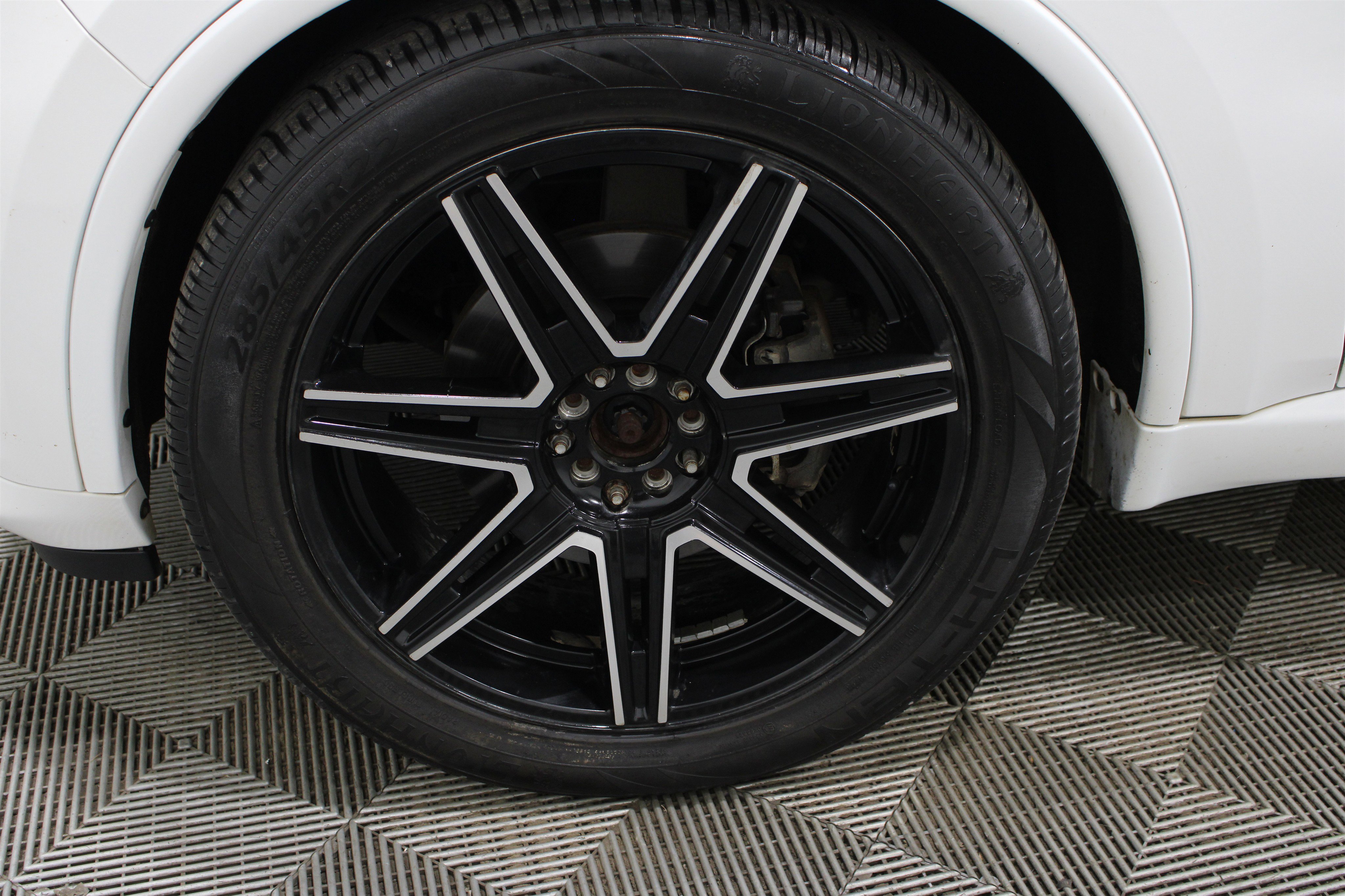 Used 2016 Dodge Durango R/T w/ Blacktop Package AWD/4WD image 40