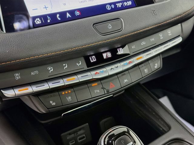 Used 2021 Cadillac XT4 Sport w/ Sun And Sound Package AWD/4WD image 16