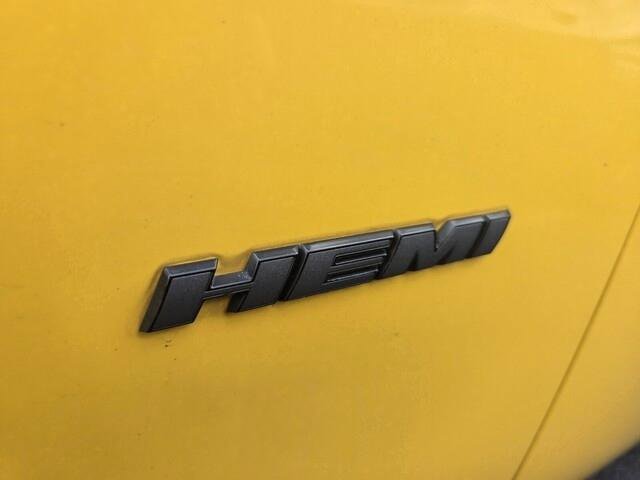 Used 2017 Dodge Challenger R/T w/ Blacktop Package RWD image 4