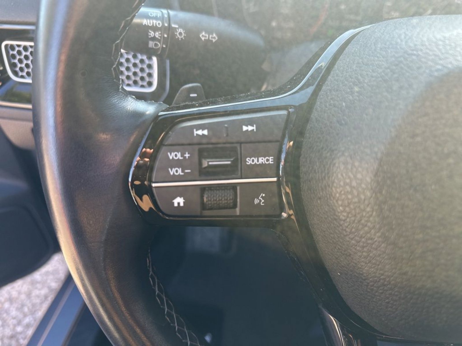 Used 2023 Honda Civic Sport image 28