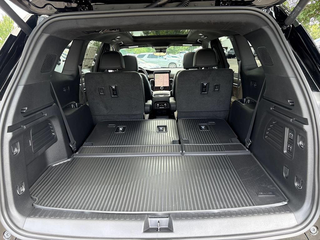 New 2026 GMC Acadia Denali Ultimate w/ LPO, Floor Liner Package AWD/4WD image 48