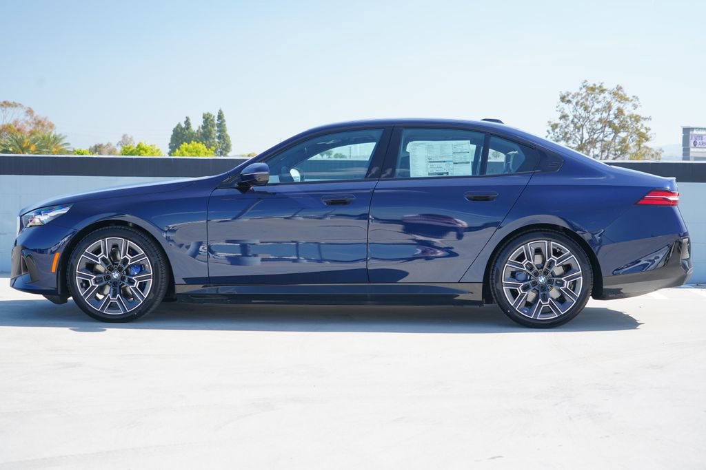 New 2026 BMW i5 eDrive40 w/ M Sport Package RWD image 4