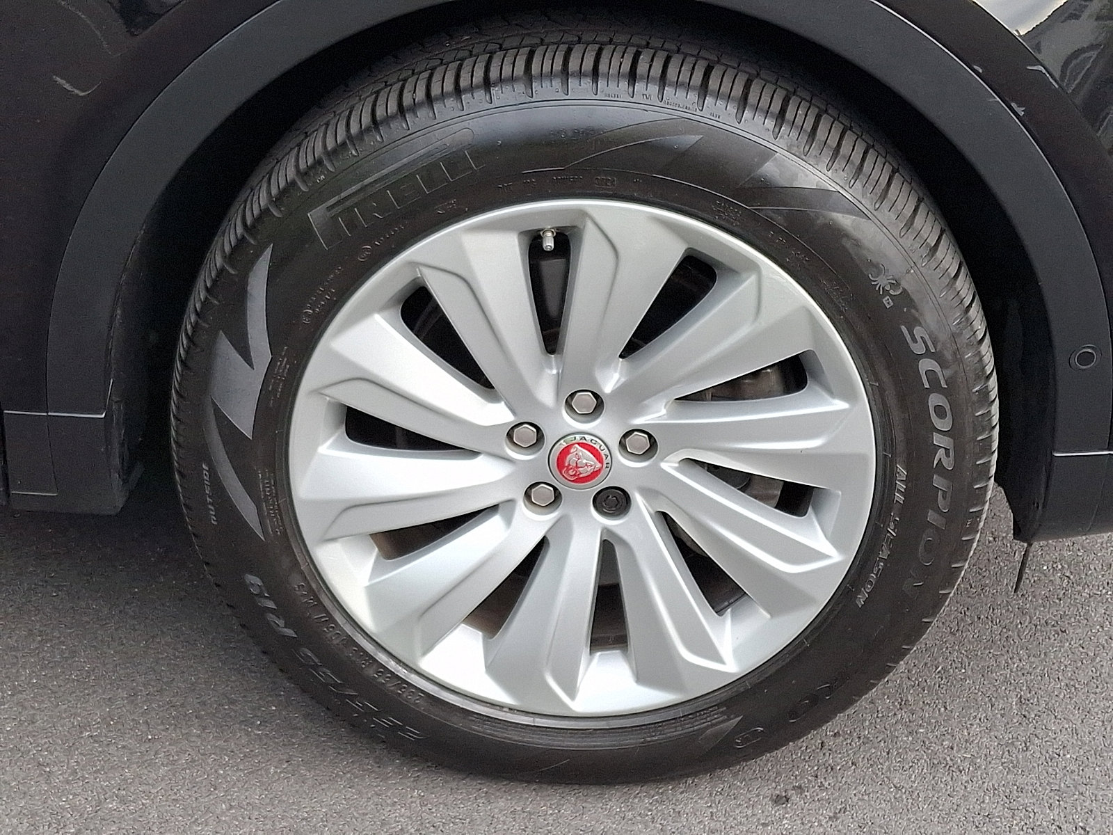 Used 2020 Jaguar E-PACE SE AWD/4WD image 8