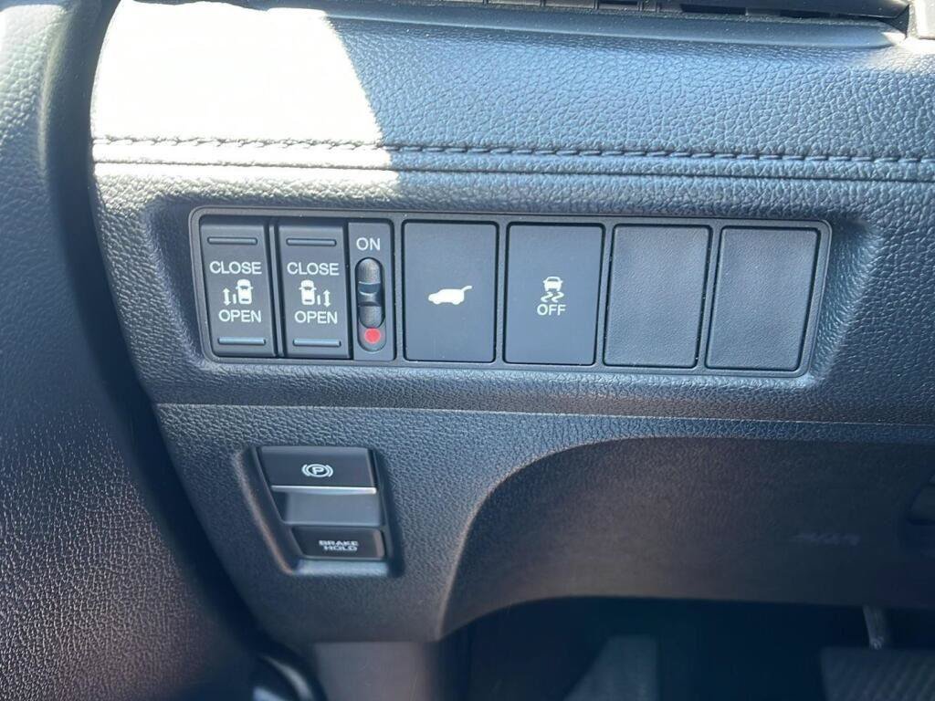 Used 2025 Honda Odyssey EX-L image 17