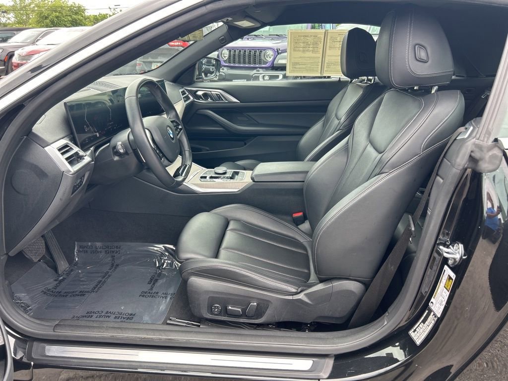 Used 2025 BMW 430i Convertible image 9