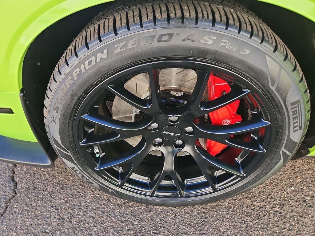 Used 2015 Dodge Challenger SRT Hellcat image 27