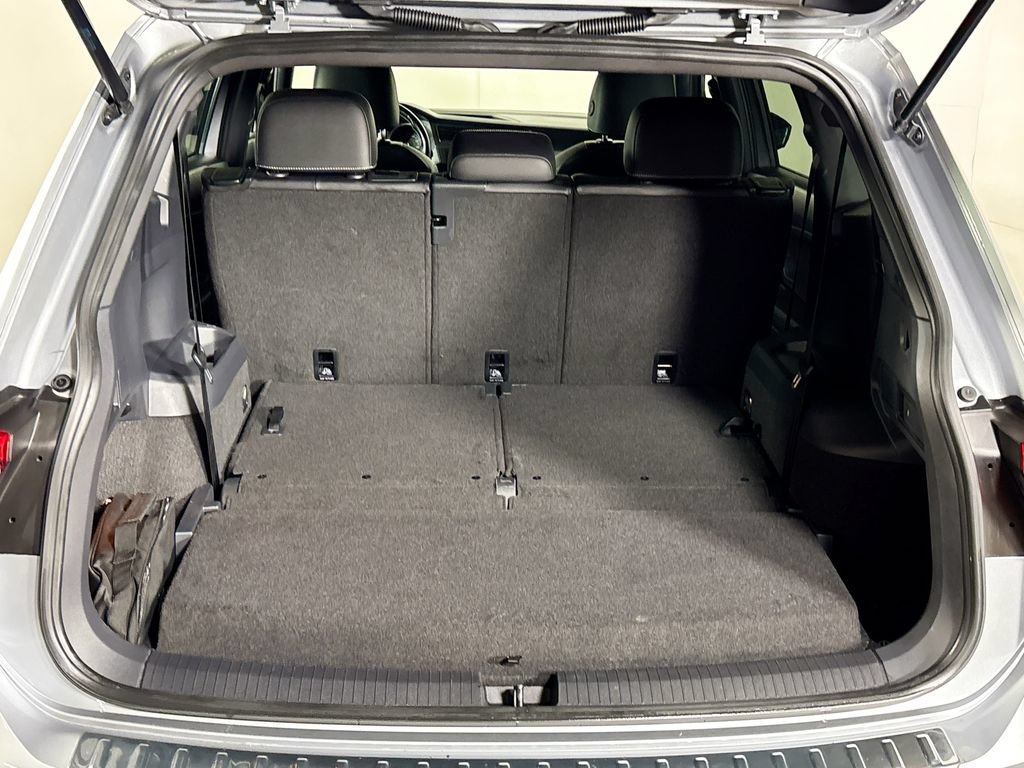 Used 2021 Volkswagen Tiguan SE AWD/4WD image 21