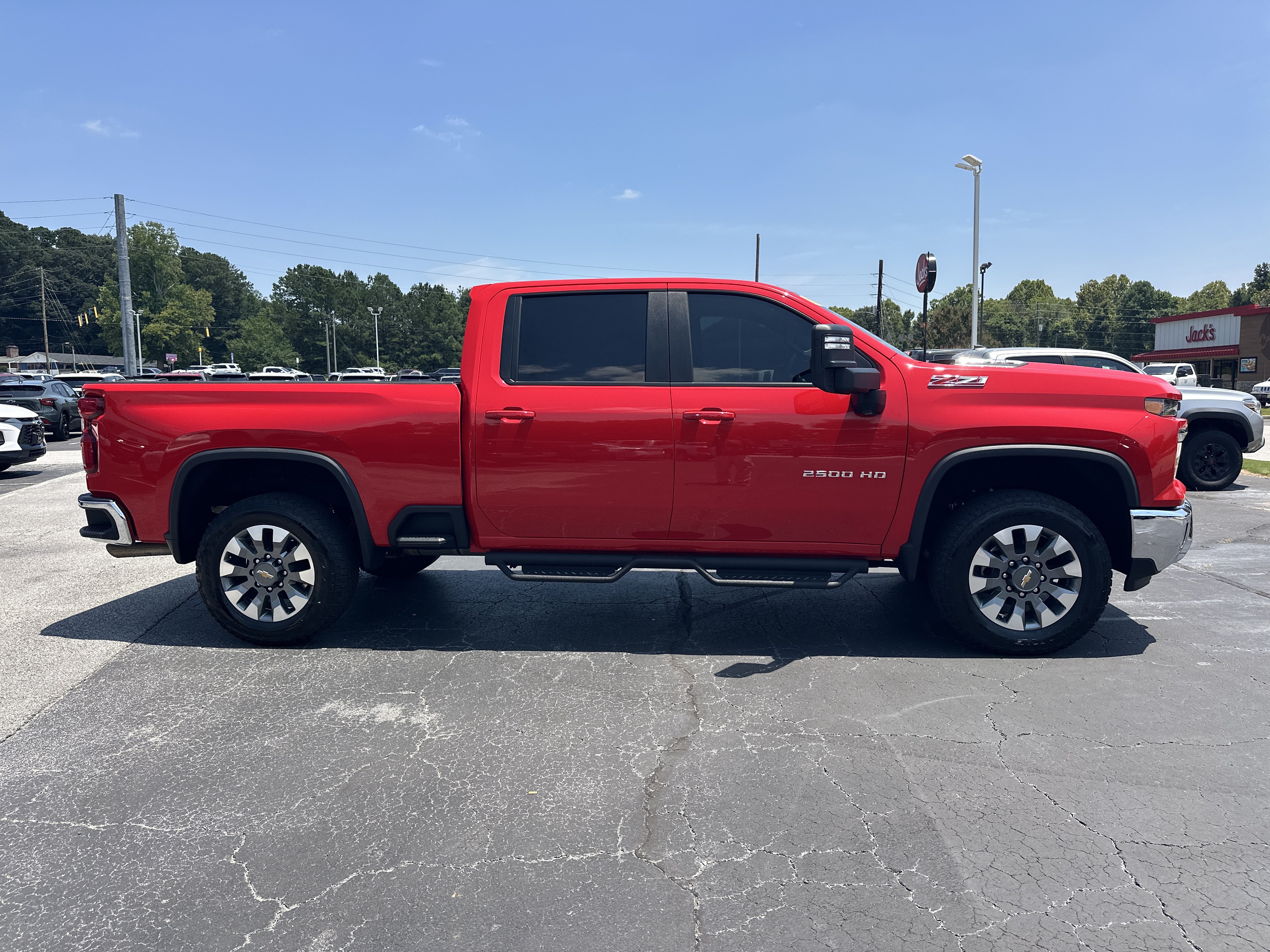 Used 2024 Chevrolet Silverado 2500 LT w/ All Star Edition AWD/4WD image 9