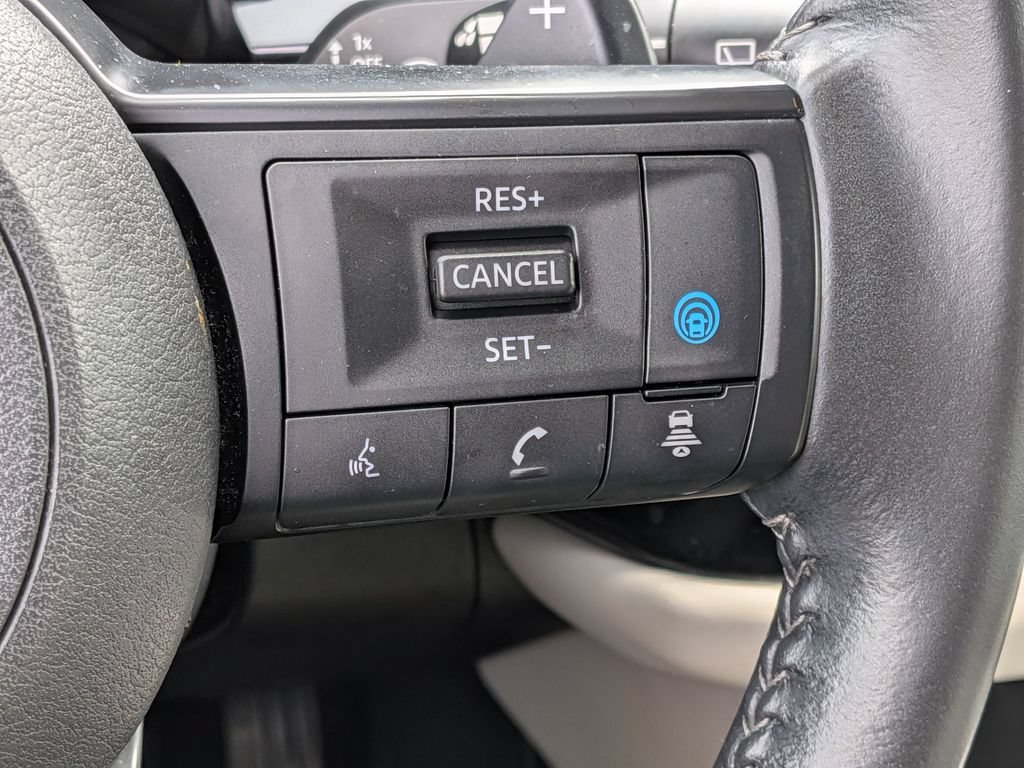 Certified 2024 Nissan Pathfinder SV w/ SV Premium Package AWD/4WD image 18