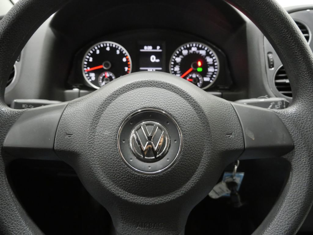 Used 2017 Volkswagen Tiguan Limited w/ Alloy Wheels Package AWD/4WD image 15