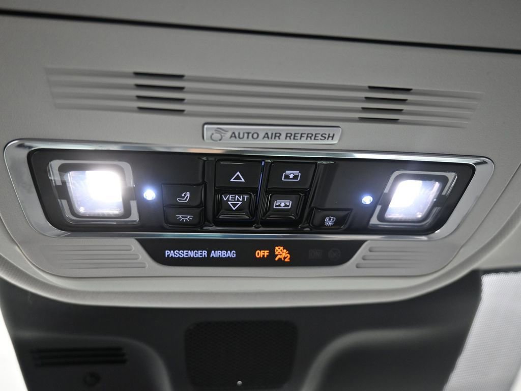 Used 2025 Lincoln Navigator Reserve image 23