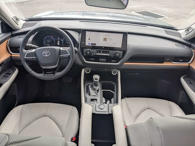 Used 2026 Toyota Grand Highlander AWD Hybrid image 13