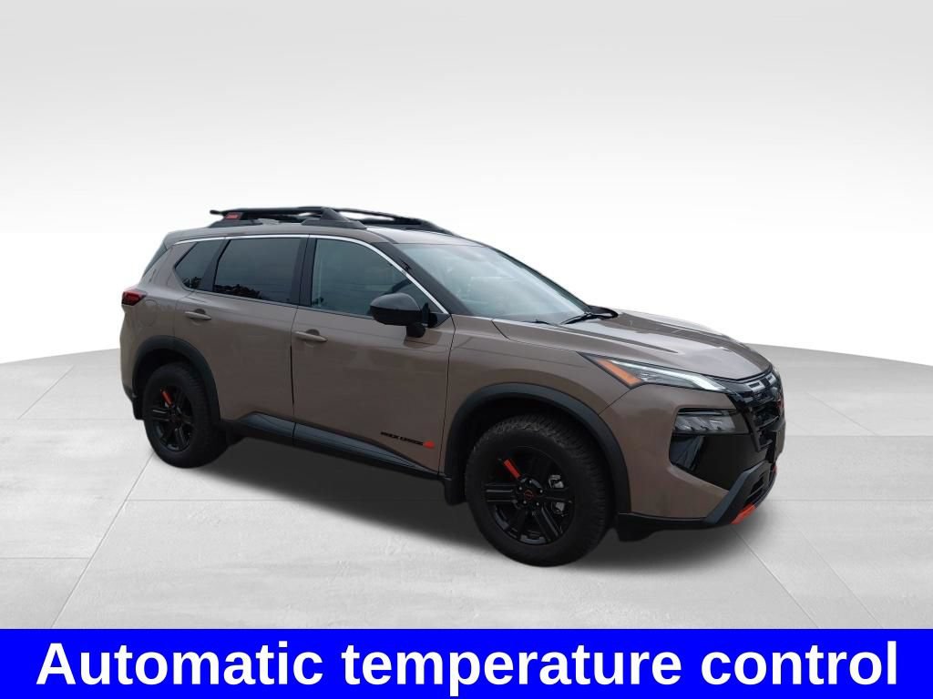Used 2026 Nissan Rogue SV AWD/4WD image 7