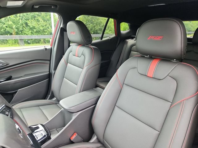 New 2026 Chevrolet Trax RS w/ Sunroof Package FWD image 13