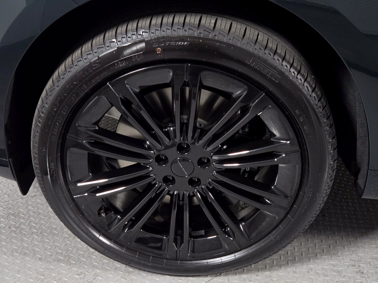 New 2027 Land Rover Range Rover Sport Dynamic SE AWD/4WD image 9