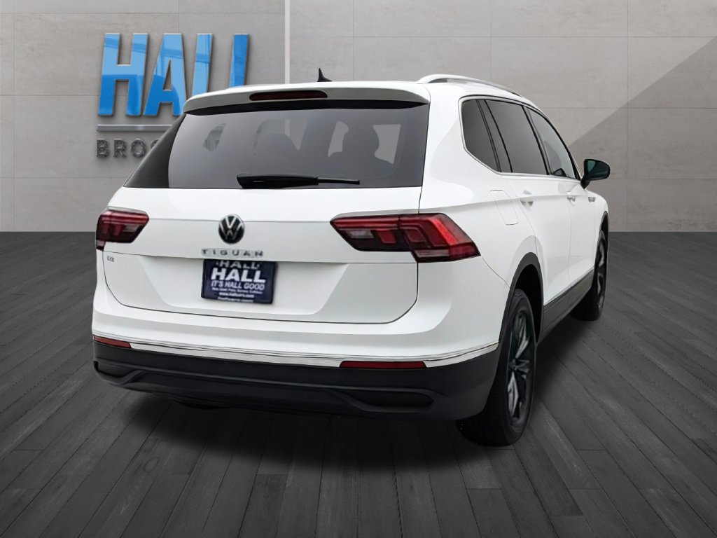 Certified 2023 Volkswagen Tiguan SE FWD image 6