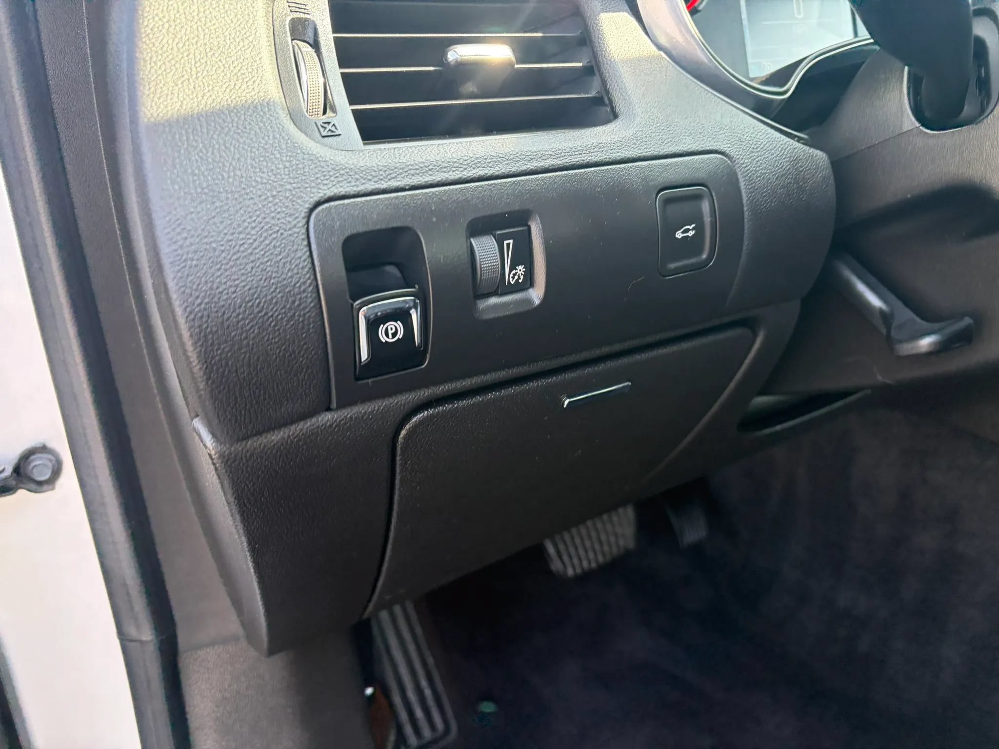 Used 2019 Chevrolet Impala LT FWD image 12