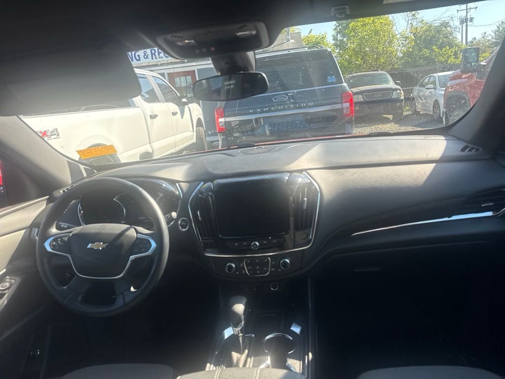 Used 2023 Chevrolet Traverse LT w/ LPO, Cargo Package AWD/4WD image 10