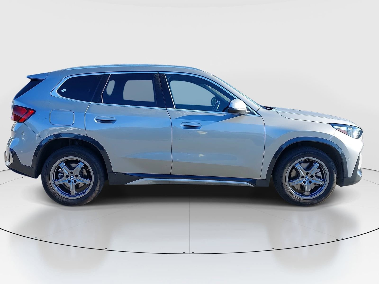 Used 2024 BMW X1 xDrive28i w/ Convenience Package image 4