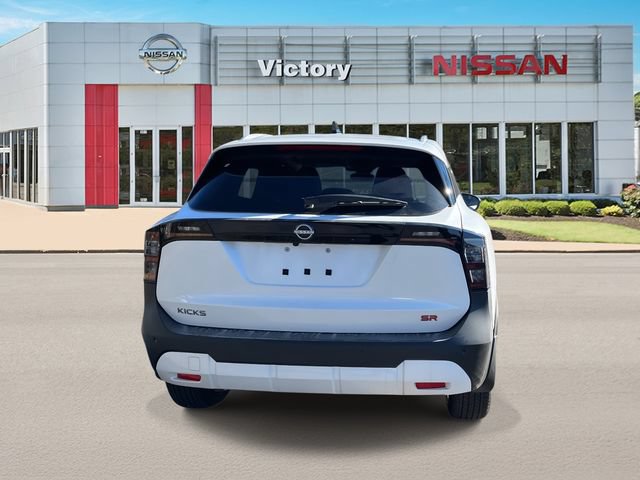 New 2026 Nissan Kicks SR FWD image 4