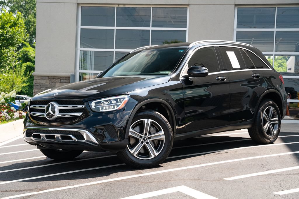 Used 2021 Mercedes-Benz GLC 300 4MATIC w/ Premium Package image 2