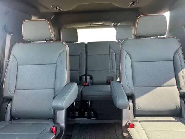 New 2026 GMC Yukon AT4 w/ AT4 Premium Plus Package AWD/4WD image 17