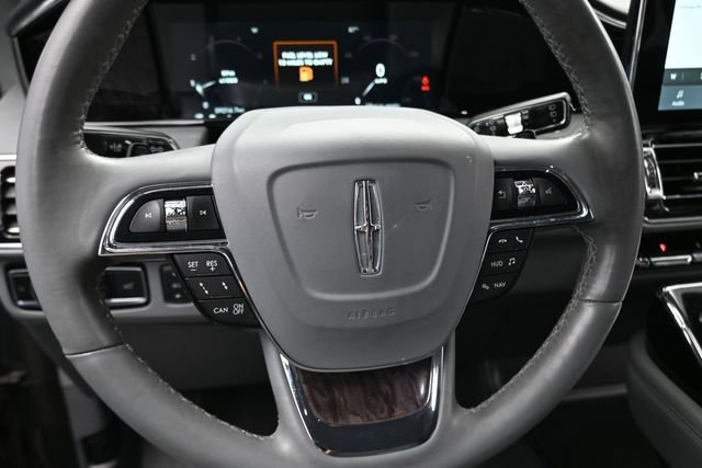 Used 2021 Lincoln Navigator Reserve w/ Luxury Package RWD image 12