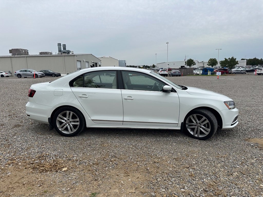 Used 2017 Volkswagen Jetta SEL FWD image 12