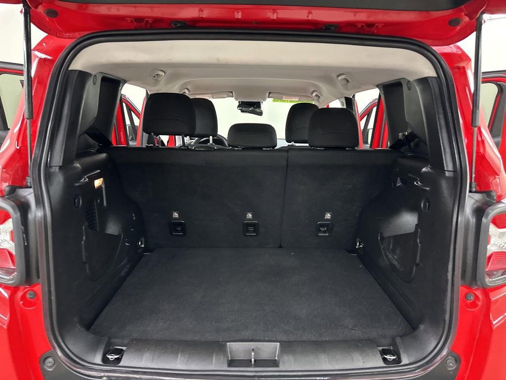 Used 2020 Jeep Renegade Sport image 25