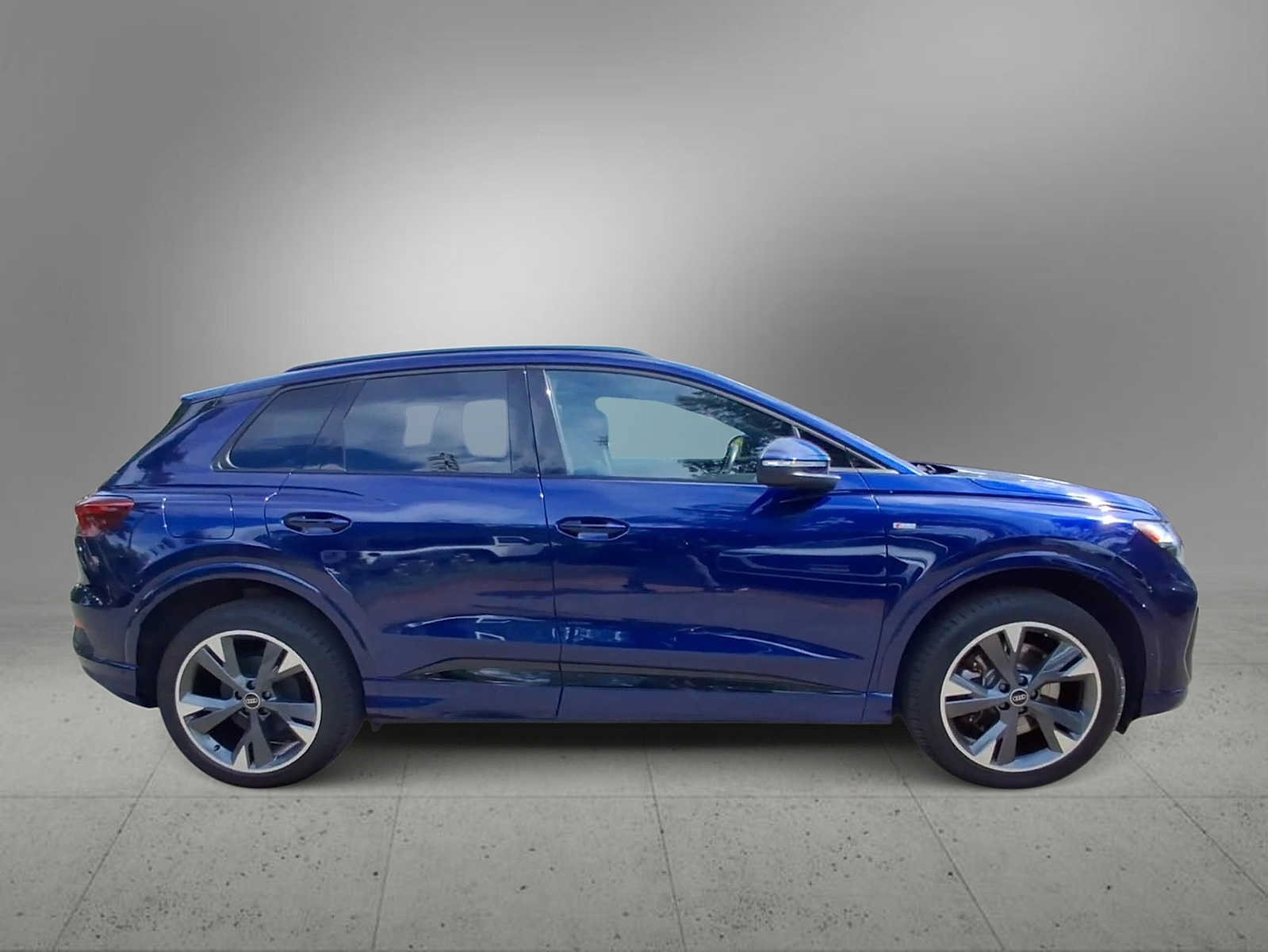 Used 2023 Audi Q4 e-tron Premium Plus w/ Premium Plus AWD/4WD image 9