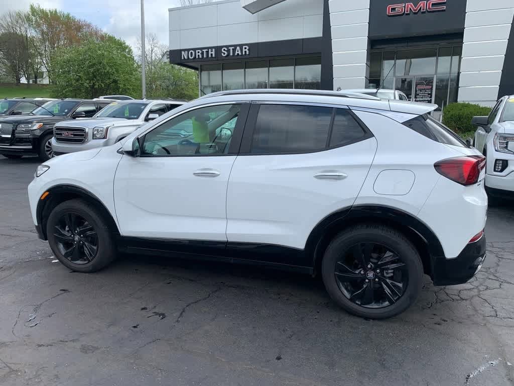 Used 2024 Buick Encore GX Sport Touring AWD/4WD image 2