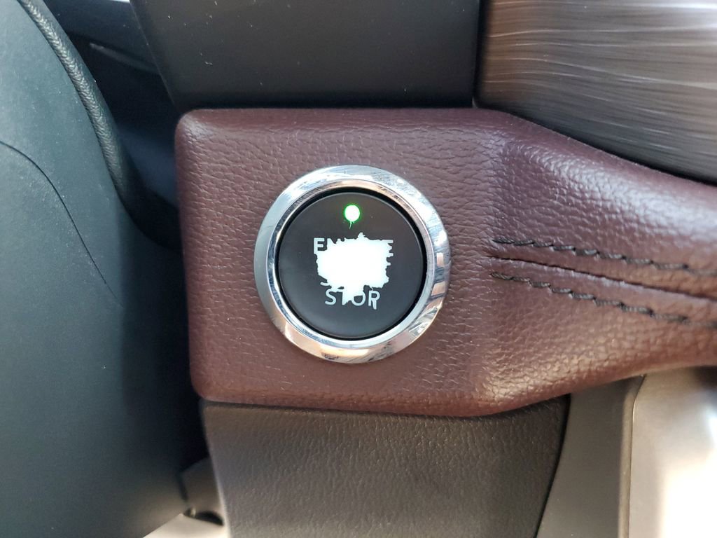 Used 2023 Ford Expedition Limited image 34