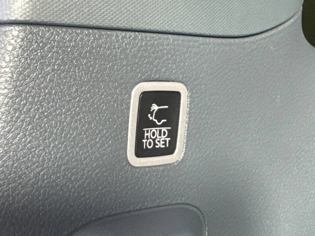 Certified 2024 Jeep Grand Wagoneer Series III w/ Rear Seat Video Group 1 AWD/4WD image 37