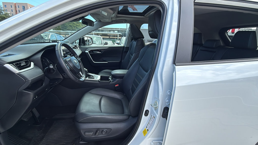 Used 2024 Toyota RAV4 XLE Premium FWD image 24