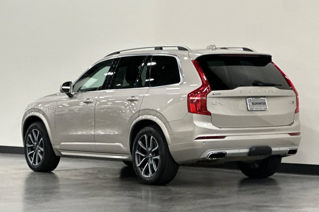 Used 2017 Volvo XC90 T6 Momentum w/ Vision Package AWD/4WD image 6