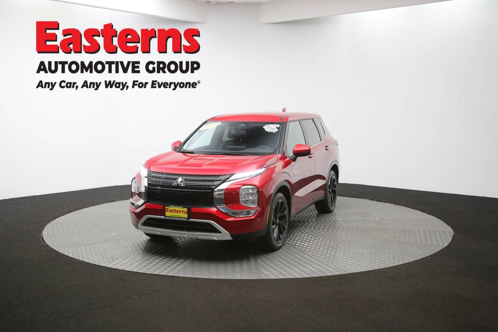 Used 2023 Mitsubishi Outlander SE image 53