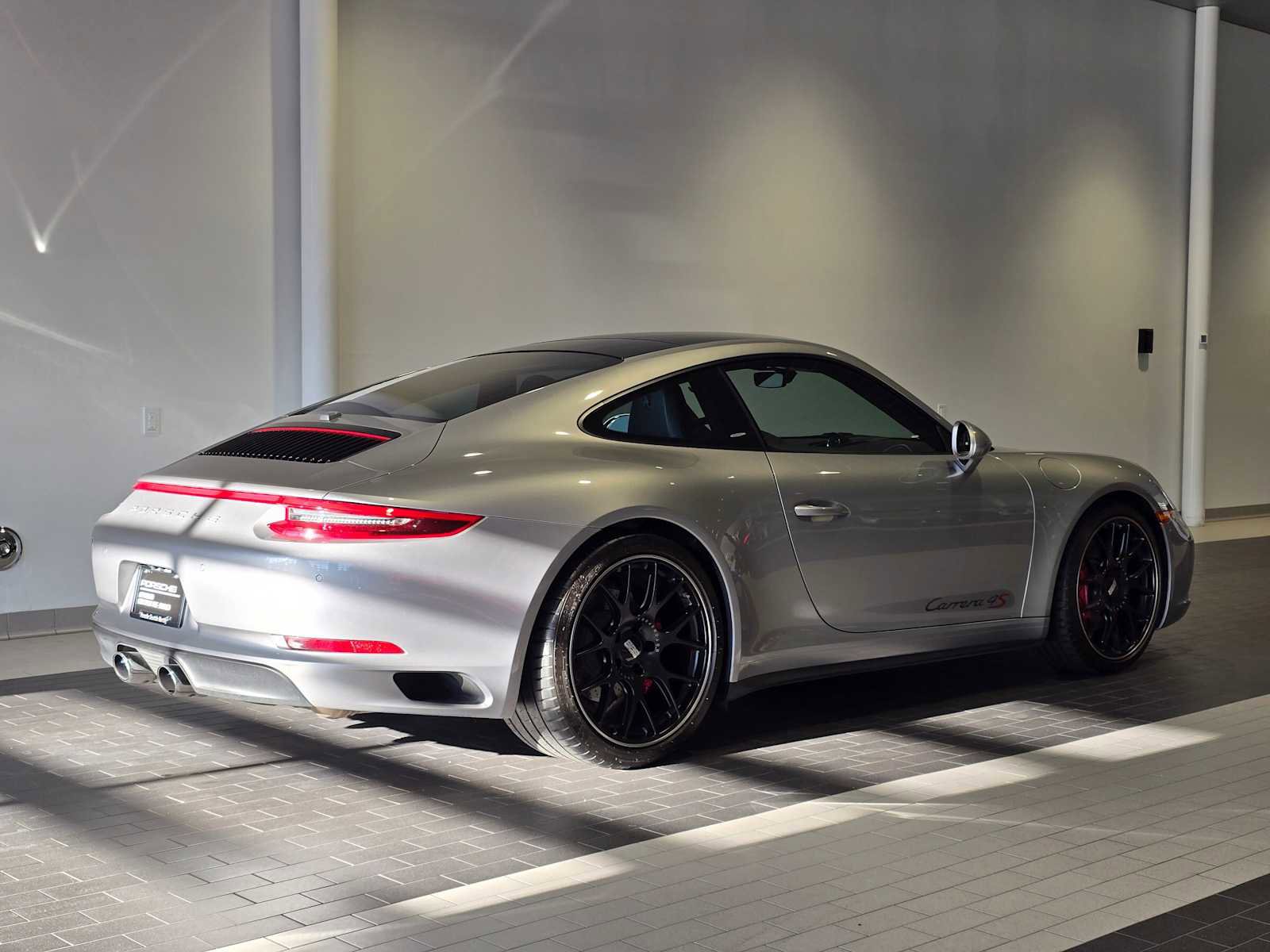 Used 2017 Porsche 911 Carrera 4S image 6