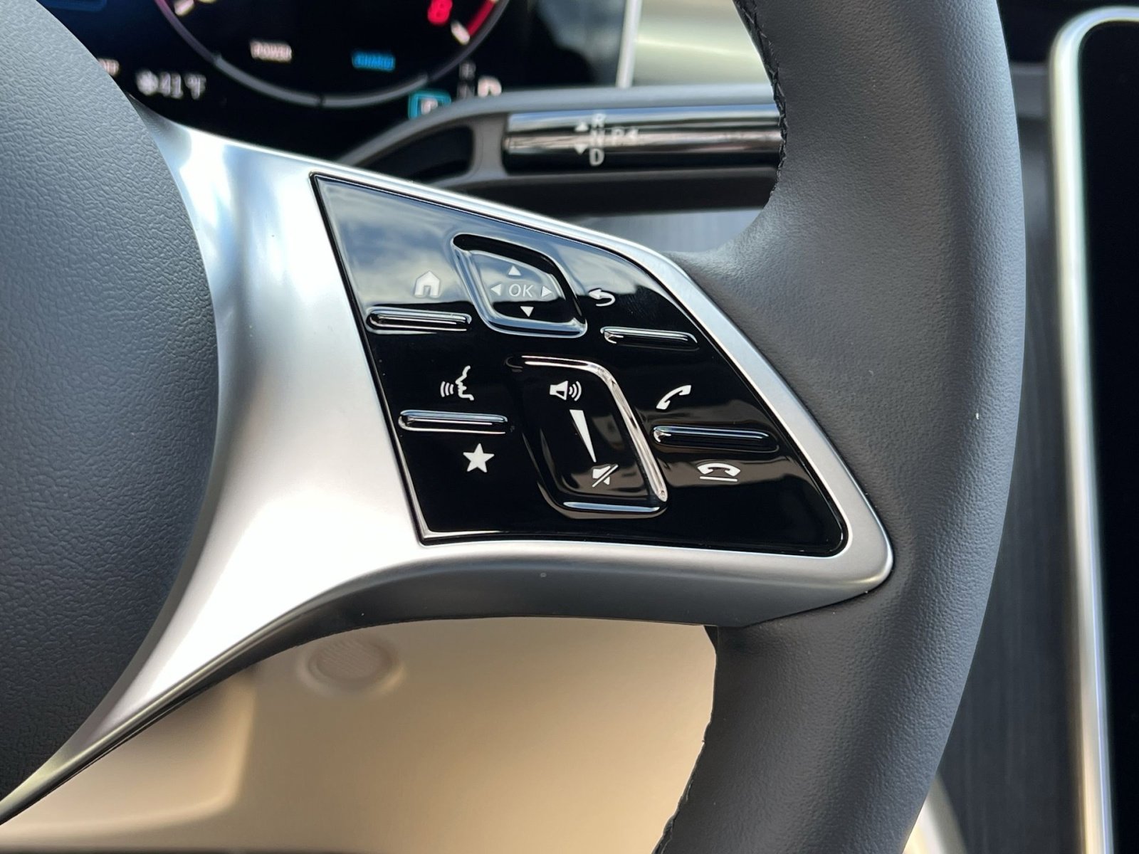 New 2026 Mercedes-Benz C 300 4MATIC Sedan image 29