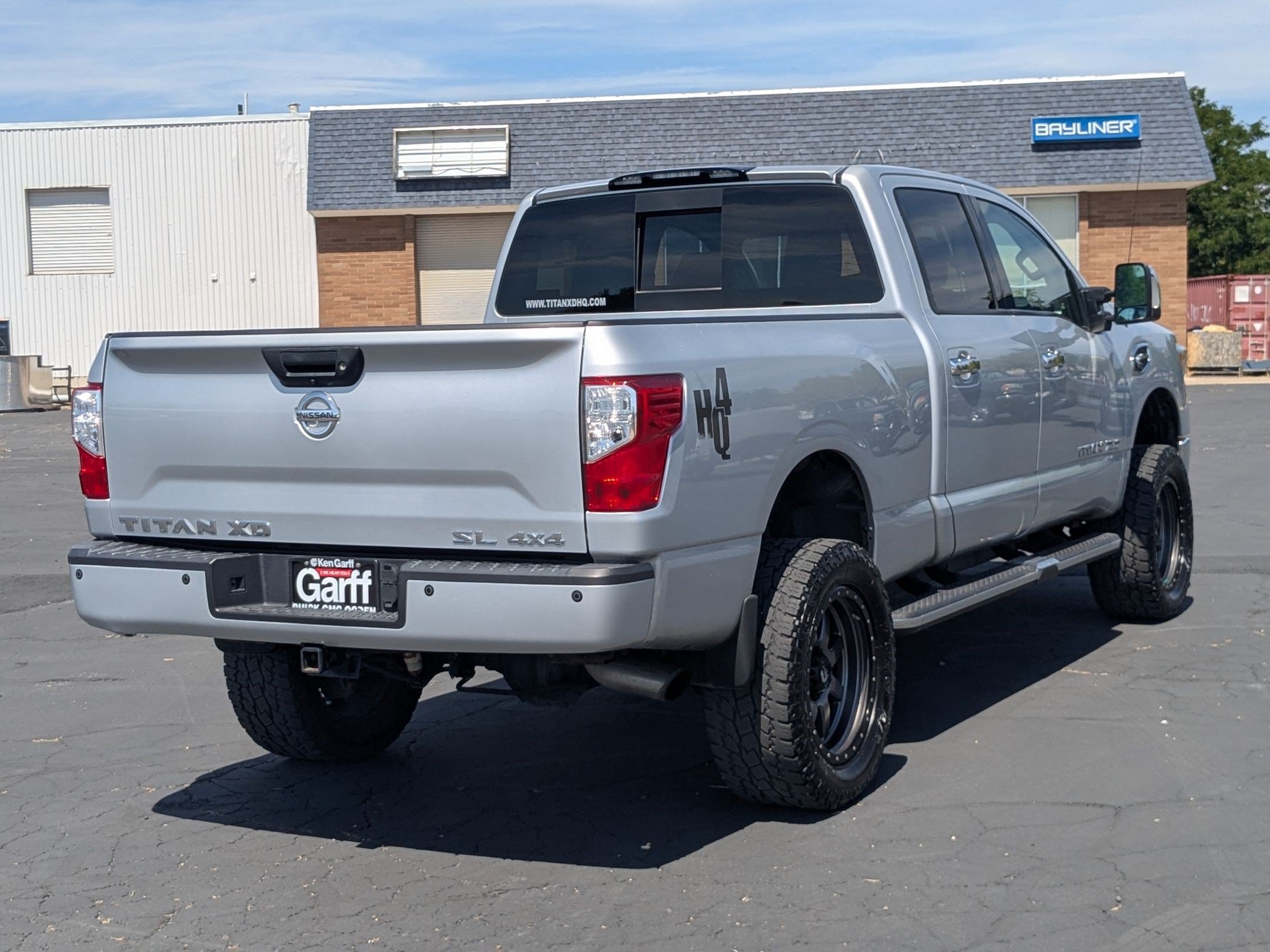 Used 2017 Nissan Titan SL AWD/4WD image 3