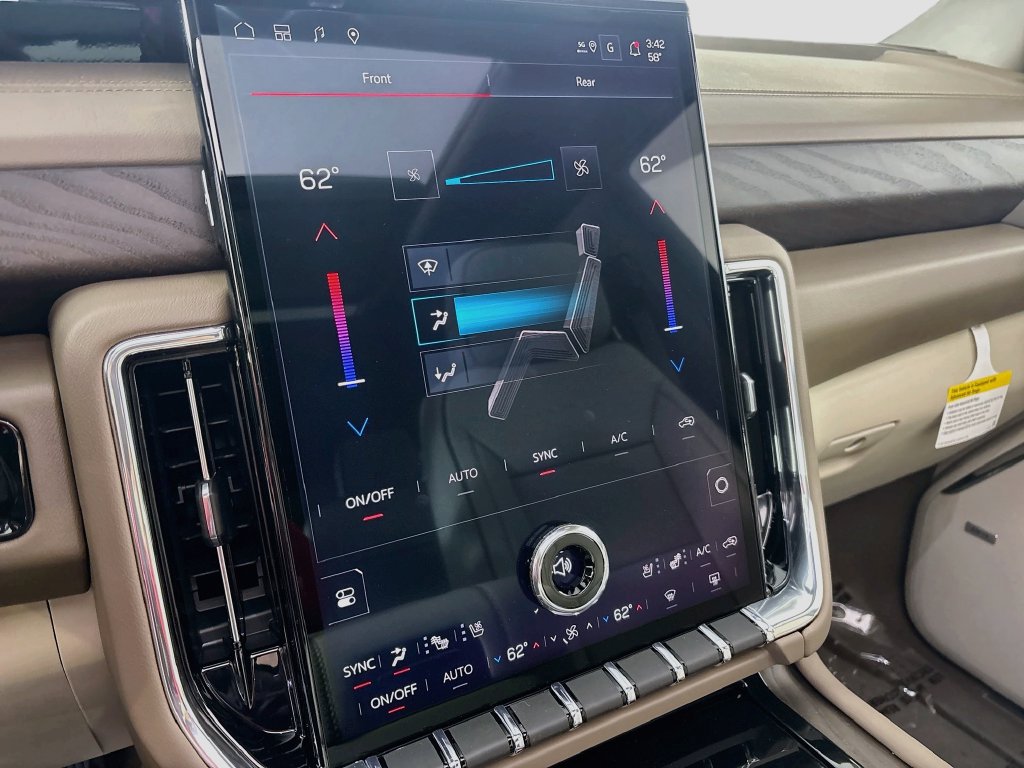New 2026 GMC Yukon Denali w/ Denali Reserve Package AWD/4WD image 16