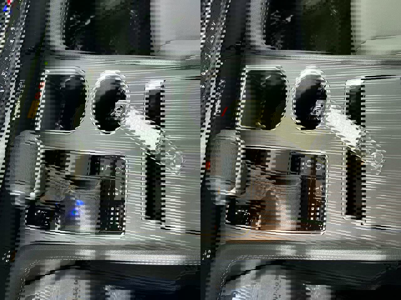 Used 2025 Toyota Sienna XLE image 22