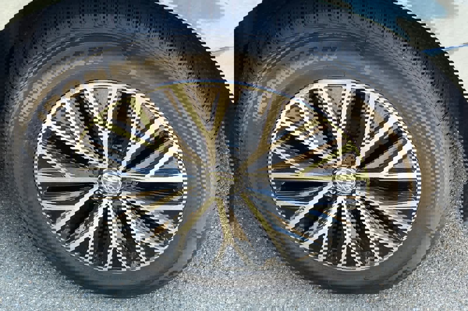 Used 2020 Volkswagen Jetta SE w/ SE Cold Weather Package image 22