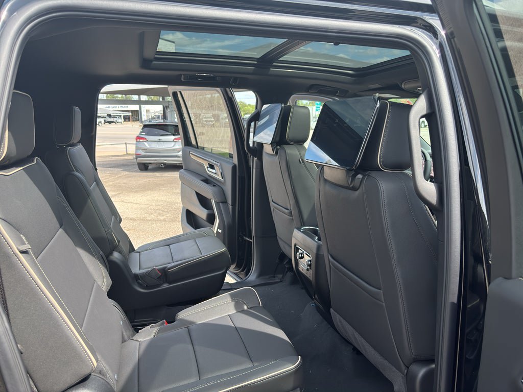 New 2026 GMC Yukon XL Elevation w/ Elevation Premium Package AWD/4WD image 20