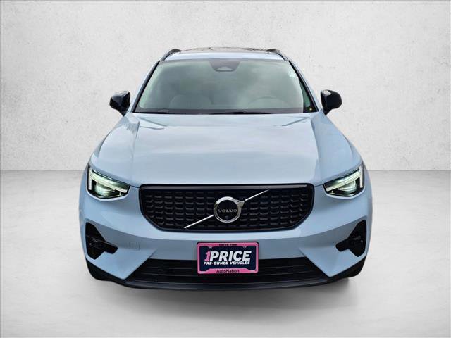Used 2026 Volvo XC40 B5 Ultra w/ Climate Package image 2