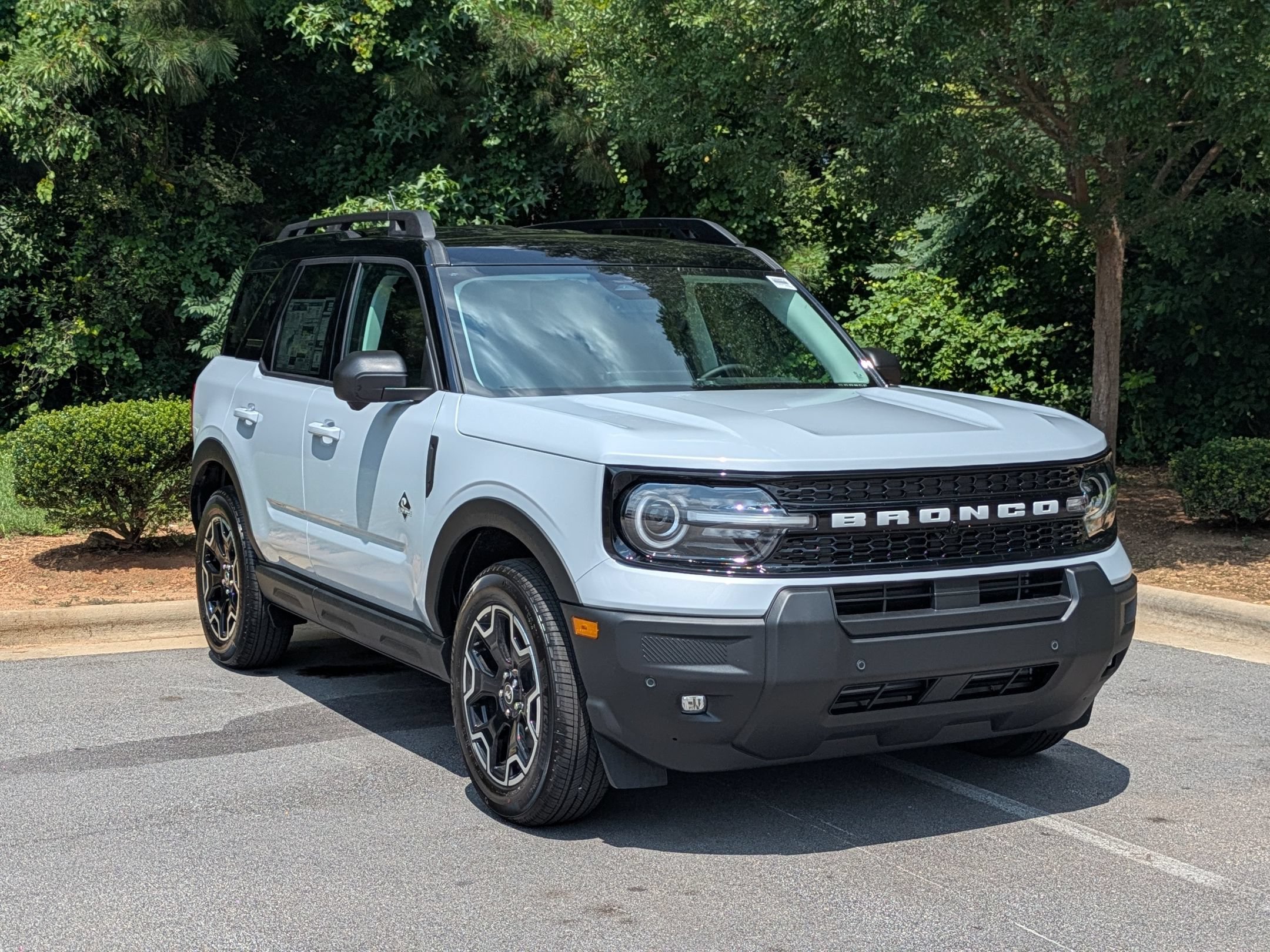 New 2026 Ford Bronco Sport Outer Banks w/ Outer Banks Tech Package+ AWD/4WD image 2