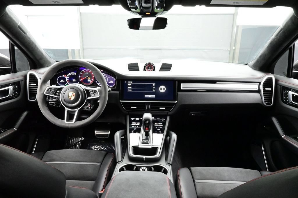Certified 2023 Porsche Cayenne GTS AWD/4WD image 19